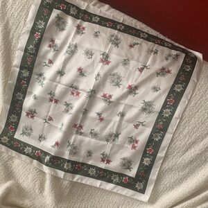 Scarf with edelweiss flowers
